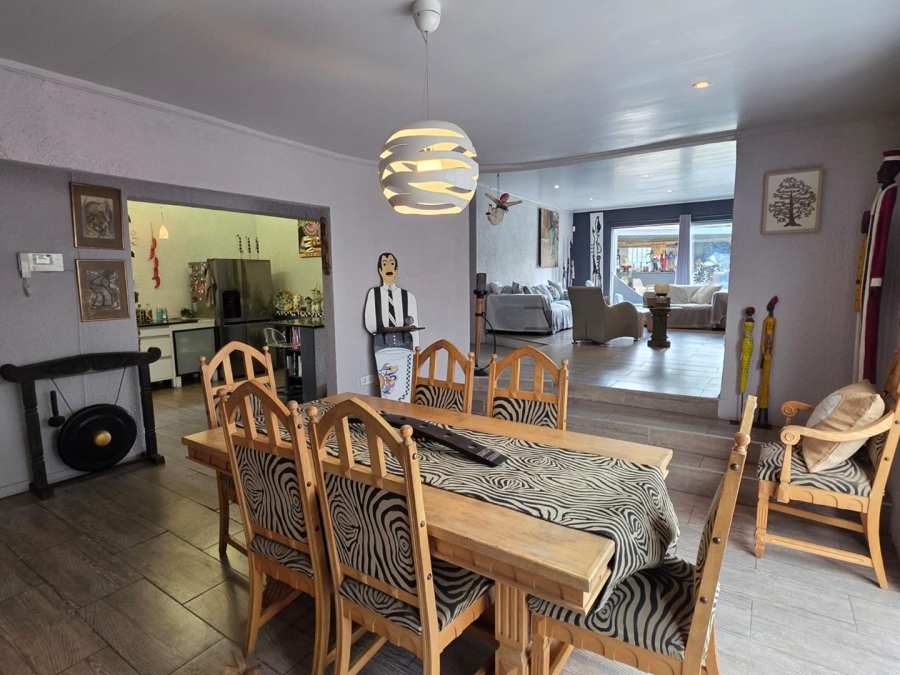 6 Bedroom Property for Sale in Heuwelsig Free State